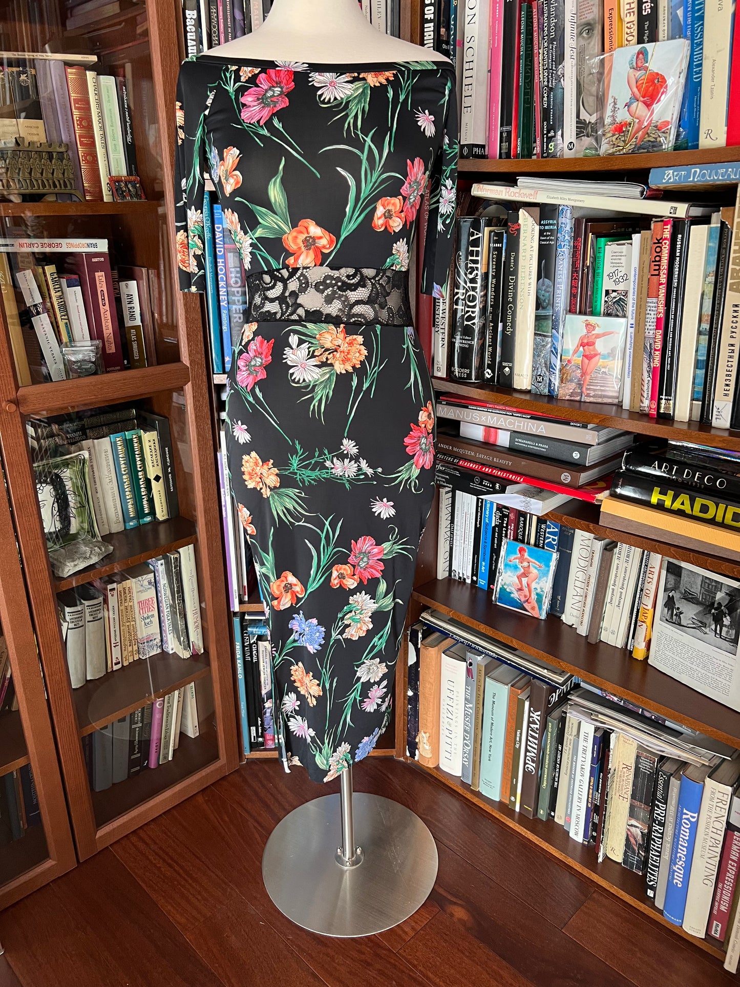 Regina Flower Dress, size M