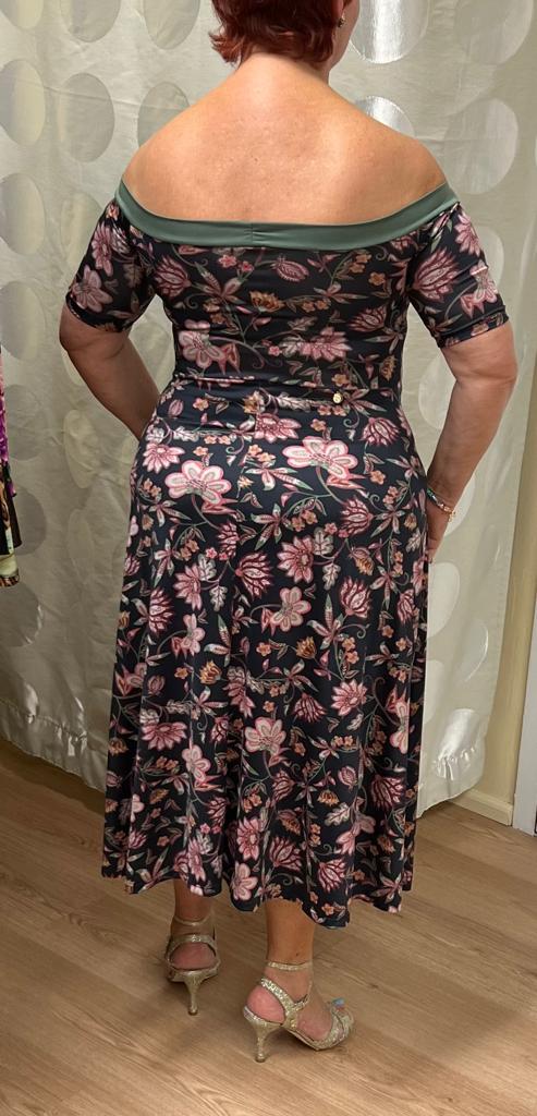 Miss Deseos Dress - Size L