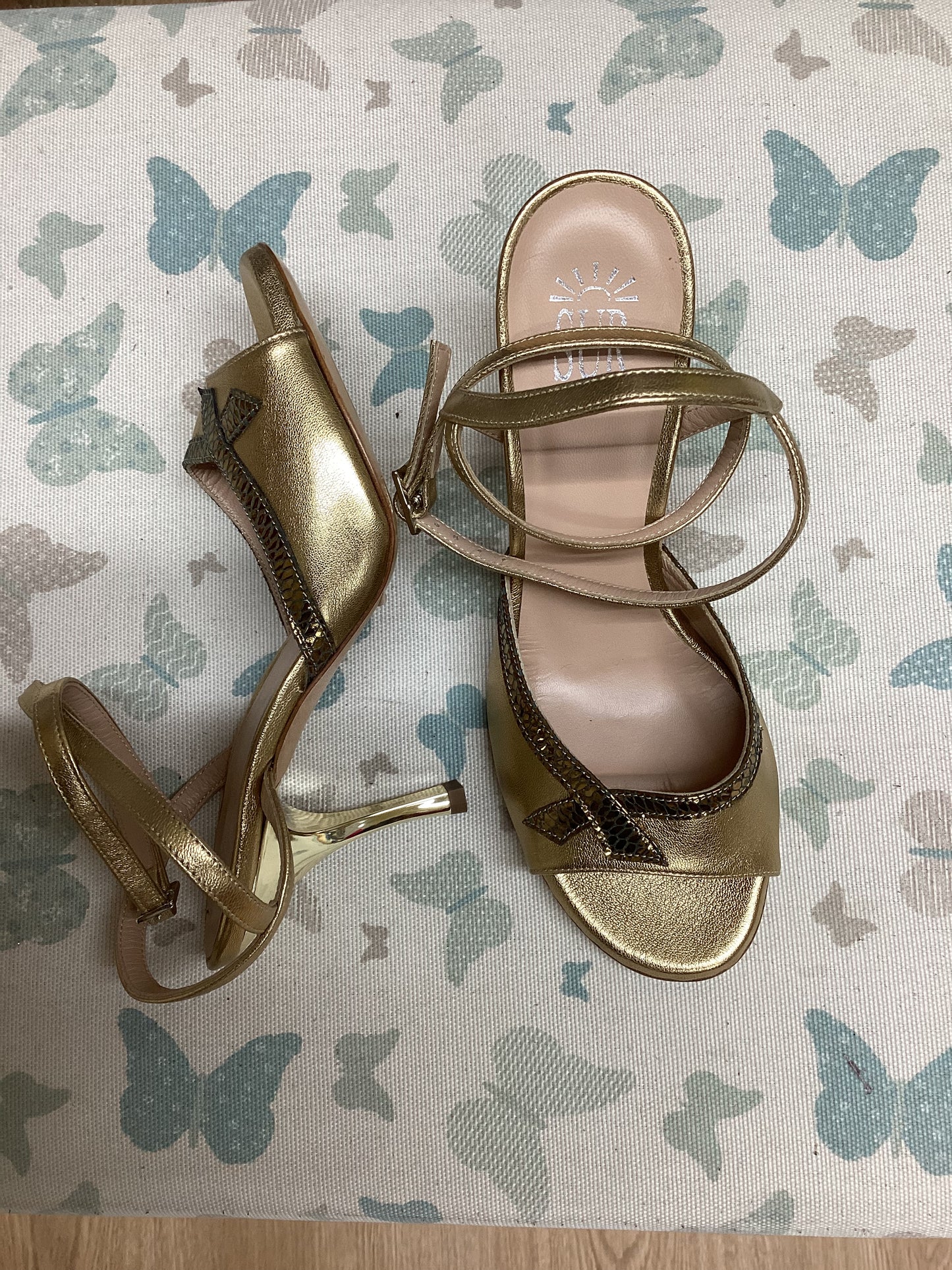 Sur, Antique Gold with shiny bow long strap, reg, Heel 7 cm